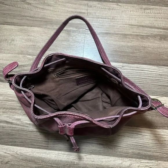 Etienne Aigner Genuine Leather Vintage Burgandy Bucket Style Handbag - Picture 4 of 5